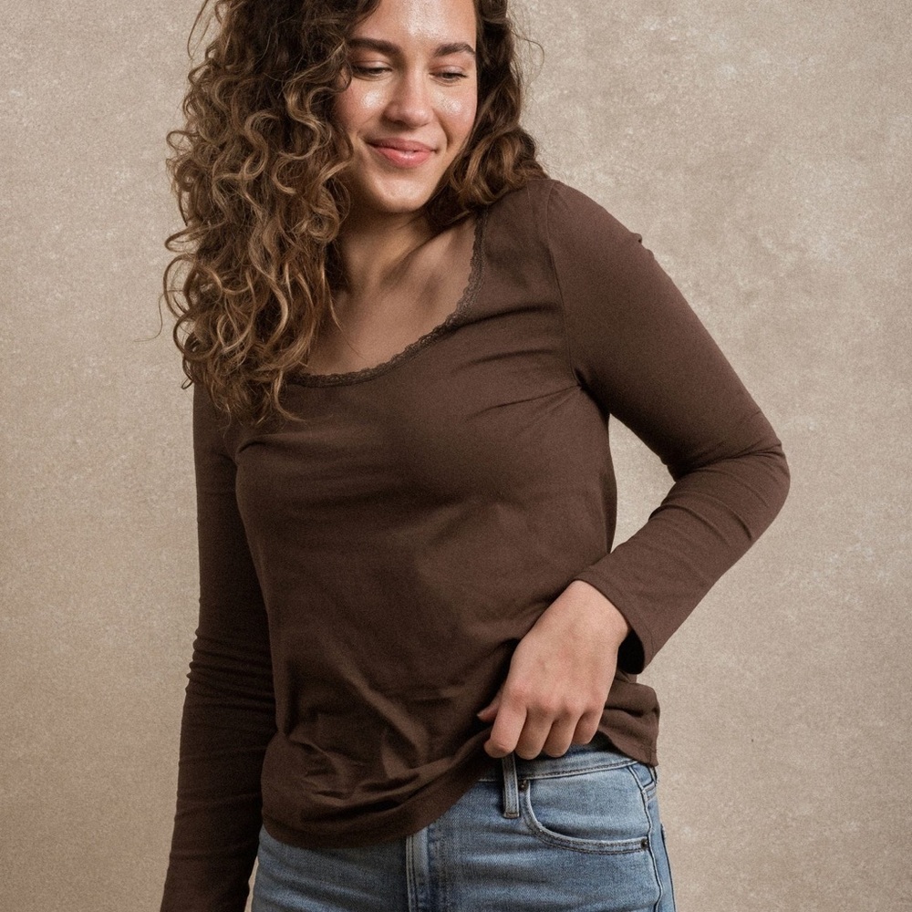 Neuflora Lenora Top - Dark Brown